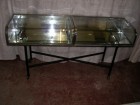 Double vitrine plate, laiton chrom&eacute; et verre bomb&eacute;