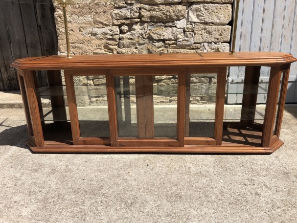 Meuble de présentation, vitrine, métier, magasin.
