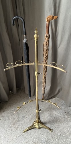 Ancien pr?sentoir ou porte cannes ou parapluies.