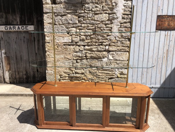 Meuble de présentation, vitrine, métier, magasin.
