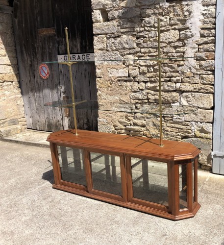 Meuble de présentation, vitrine, métier, magasin.