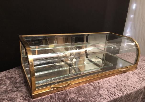 Ancienne vitrine de comptoir de magasin.(réservé RV)