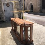 Meuble de présentation, vitrine, métier, magasin.
