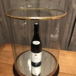 Ancien globe, vitrine de présentation.