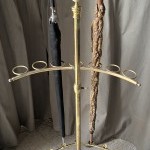 Ancien pr?sentoir ou porte cannes ou parapluies.