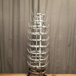 Ancien égouttoir à bouteilles.