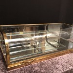 Ancienne vitrine de comptoir de magasin.(réservé RV)
