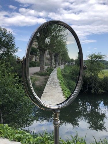 Ancien miroir de chapelier.