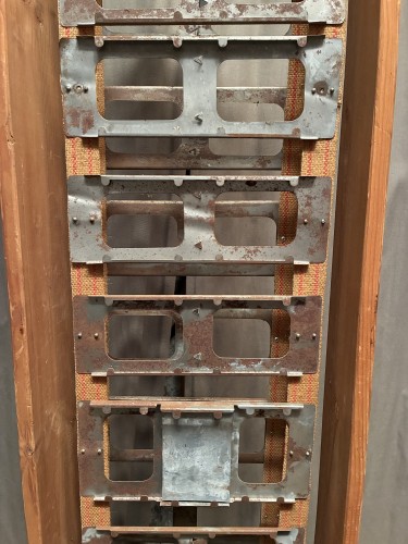 Ancien presentoir pour cartes postales.