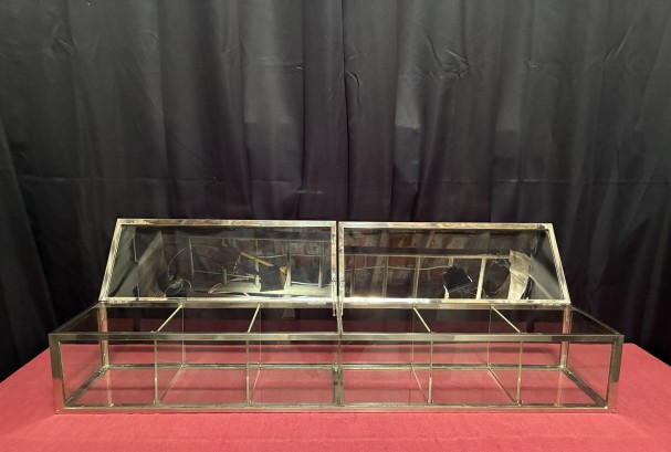 Ancienne vitrine de confiseur.