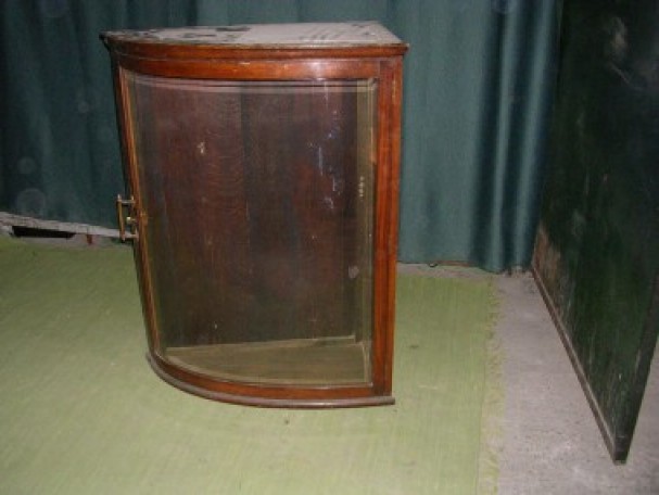 Vitrine chêne et verre bombé