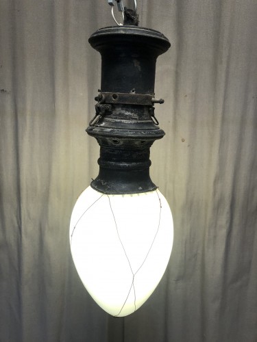 Ancienne suspension, lanterne de magasin.