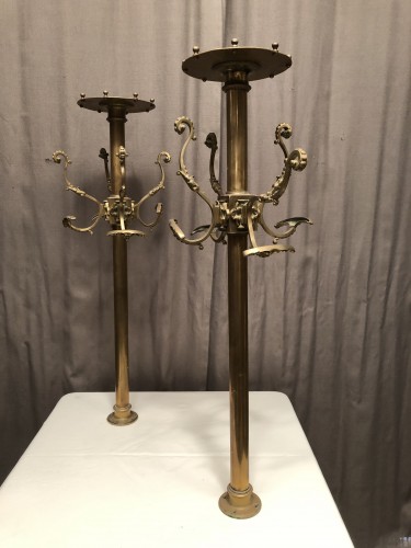 Paire de porte manteaux, chapeaux.