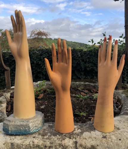 Présentoirs à gants.(indisponible)
