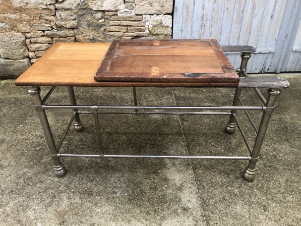 Ancienne table de drapier.