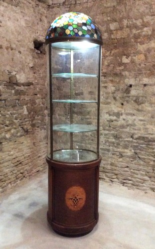 Exceptionnelle vitrine ancienne de magasin.