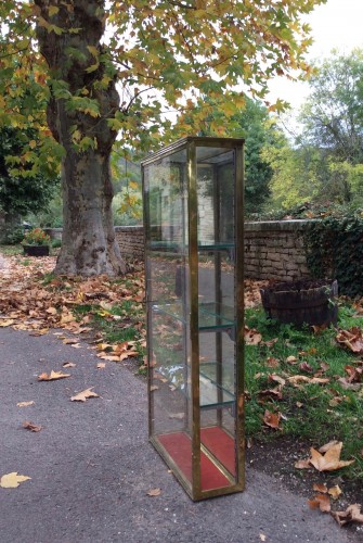 Ancienne vitrine murale.