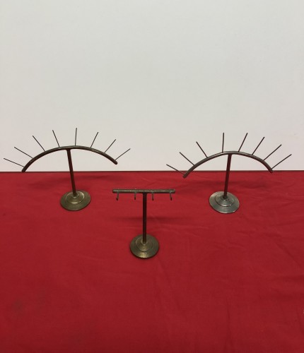 Lot de présentoirs anciens.