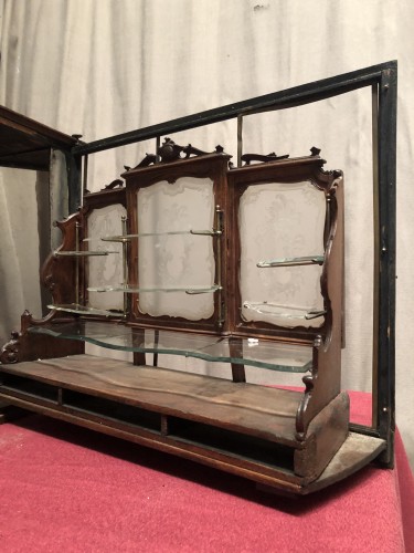 Ancienne vitrine miniature de bijouterie.