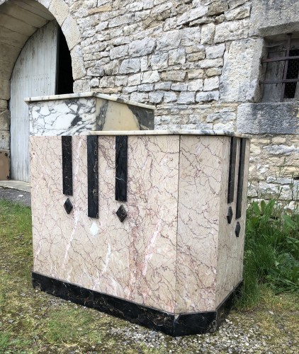 Ancien meuble de caisse et de présentation de magasin.