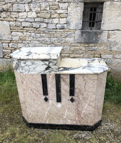 Ancien meuble de caisse et de présentation de magasin.