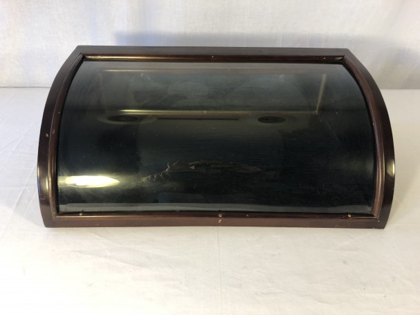 Ancienne petite vitrine de magasin.(réservée)
