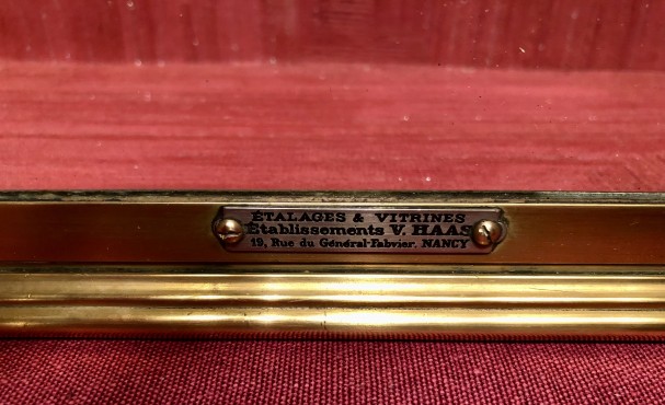 Ancienne vitrine murale de tabac.(vendue PG)