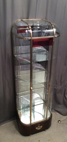 Ancienne vitrine de luxe.