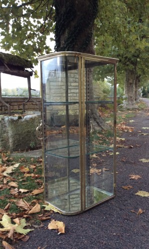 Ancienne vitrine de magasin.