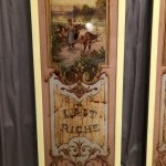 Anciens panneaux de façade de crèmerie, épicerie.