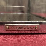 Ancienne petite vitrine de comptoir de magasin, Siégel.