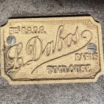 Ancien présentoir, étagères de drapier.