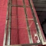 Ancienne vitrine de confiseur.