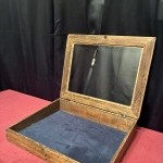 Ancienne vitrine d'étalage.