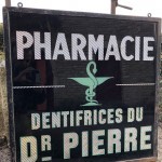 Ancienne enseigne de pharmacie