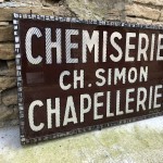 Ancienne enseigne.