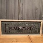 Ancienne enseigne de magasin.