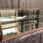 Grande vitrine de magasin à poser.(vendue JV)