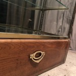 Ancienne vitrine de magasin, hôtel, casino.(réservée)