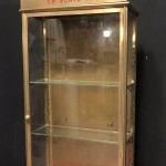 Ancienne vitrine de bureau de tabac.(vendue)