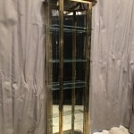 Haute vitrine murale ancienne.(vendu)