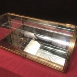 Ancienne vitrine de comptoir.(vendu JG)