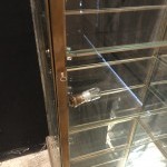 Vitrine ancienne de magasin.(vendu)