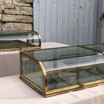 Paire de doubles vitrines anciennes de magasin.(vendu)