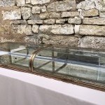 Ancienne grande double vitrine de magasin.(réservée)