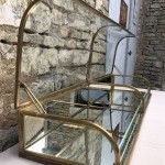 Ancienne grande double vitrine de magasin.(réservée)